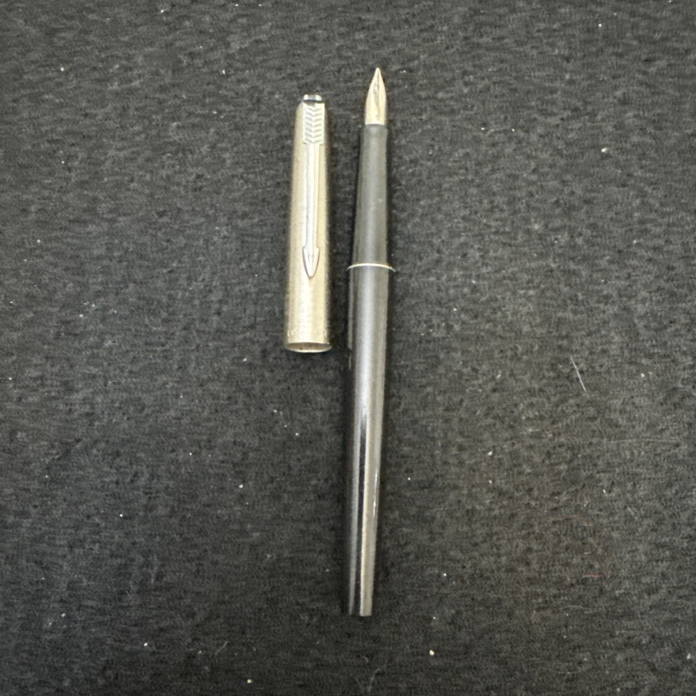 vintage Parker 45 fountain pen WC Made In France 1980's Black Body Silver Tone